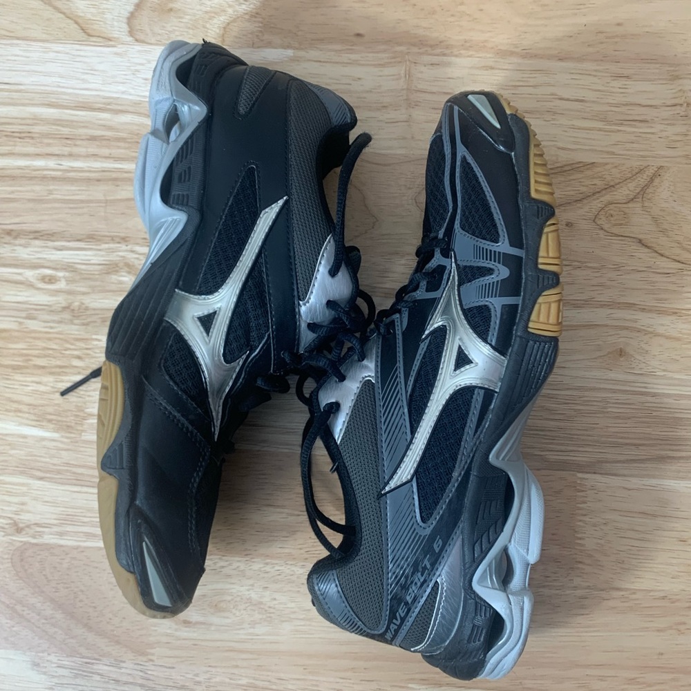 Mizuno Wave Bolt 6 Volleyball Shoes